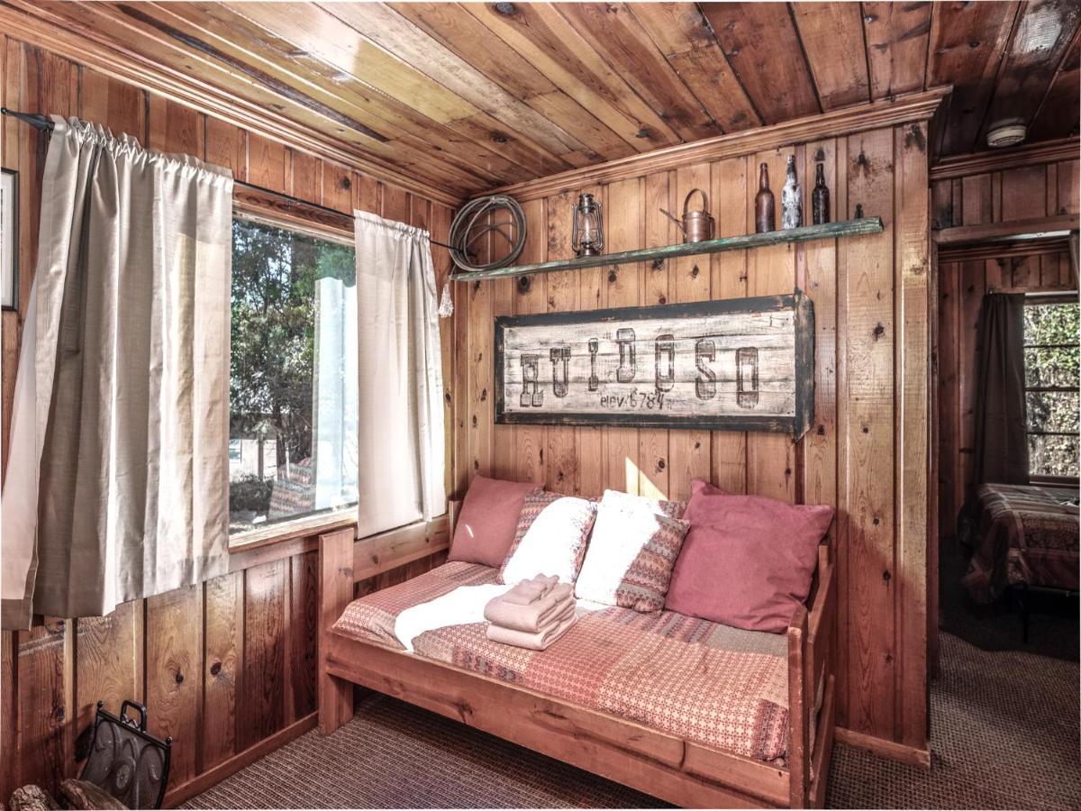Perfect Cabin, 2 Bedrooms, Fireplace, Midtown, Sleeps 5 Рюидозо Екстериор снимка