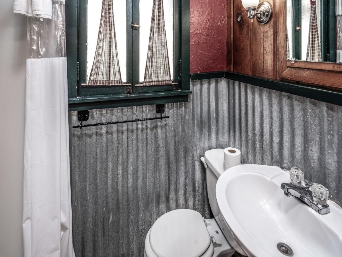 Perfect Cabin, 2 Bedrooms, Fireplace, Midtown, Sleeps 5 Рюидозо Екстериор снимка